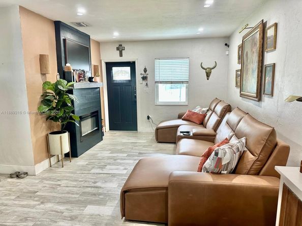 651 E 38th St, Hialeah FL 33013