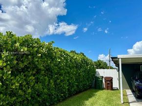 651 E 38th St, Hialeah FL 33013