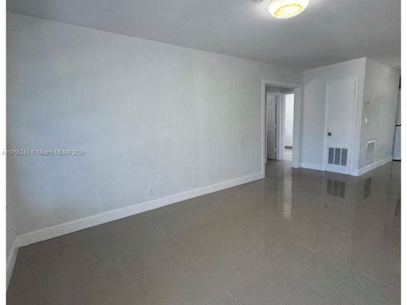 2318 Scott St, Hollywood FL 33020