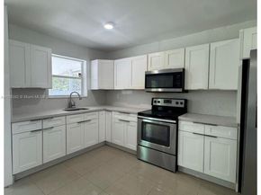 2318 Scott St, Hollywood FL 33020