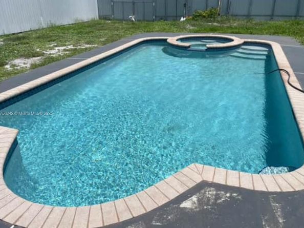 2318 Scott St, Hollywood FL 33020