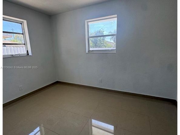 2318 Scott St, Hollywood FL 33020
