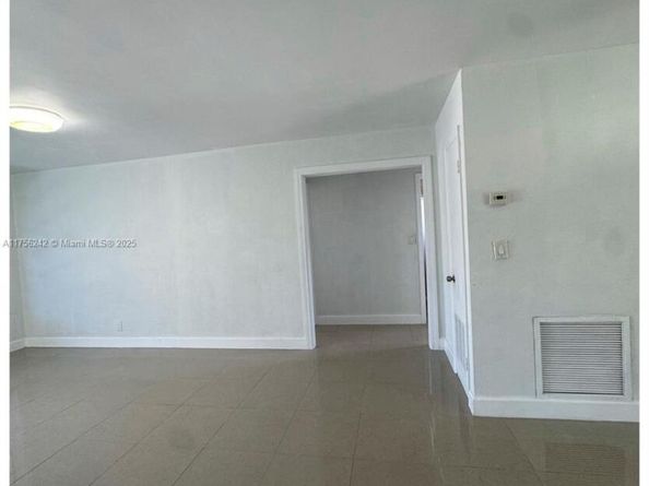 2318 Scott St, Hollywood FL 33020