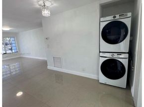2318 Scott St, Hollywood FL 33020