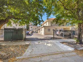 1362 SW 2nd St, Miami FL 33135