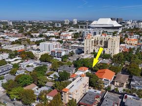 1362 SW 2nd St, Miami FL 33135