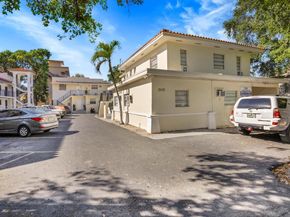 1362 SW 2nd St, Miami FL 33135