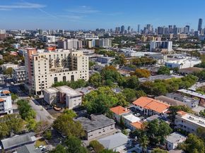 1362 SW 2nd St, Miami FL 33135