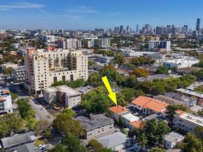 1362 SW 2nd St, Miami FL 33135