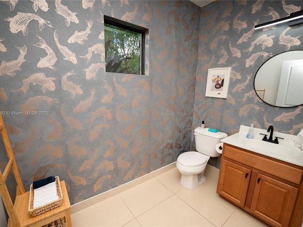 401 NE 194th Ln, Miami FL 33179