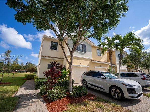 401 NE 194th Ln, Miami FL 33179