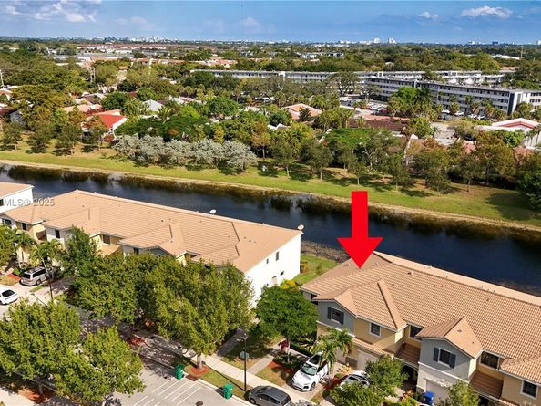 401 NE 194th Ln, Miami FL 33179