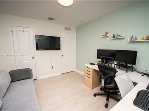 401 NE 194th Ln, Miami FL 33179