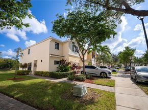 401 NE 194th Ln, Miami FL 33179