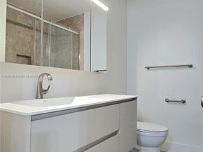 5300 Washington St I205, Hollywood FL 33021