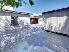 818 NW 47th St, Miami FL 33127