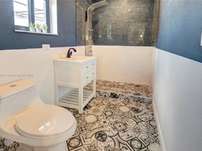818 NW 47th St, Miami FL 33127
