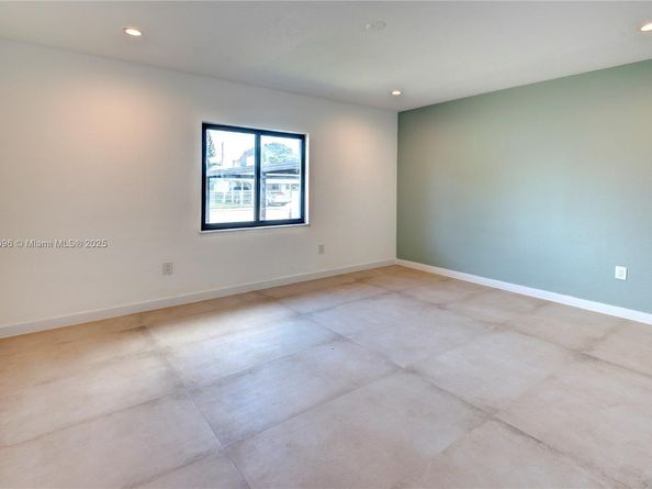 818 NW 47th St, Miami FL 33127