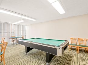 1000 Parkview Dr 115, Hallandale Beach FL 33009