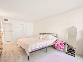 1000 Parkview Dr 115, Hallandale Beach FL 33009