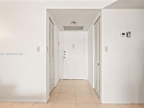 1000 Parkview Dr 115, Hallandale Beach FL 33009