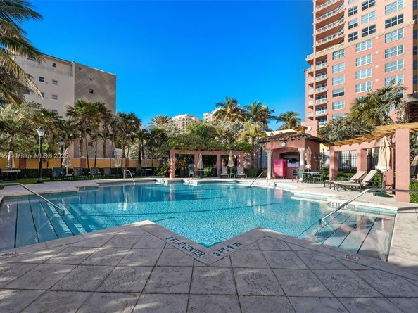 2100 N Ocean Blvd 18D, Fort Lauderdale FL 33305