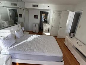 540 Brickell Key Dr 1505, Miami FL 33131