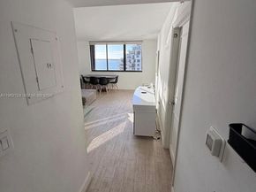 540 Brickell Key Dr 1505, Miami FL 33131