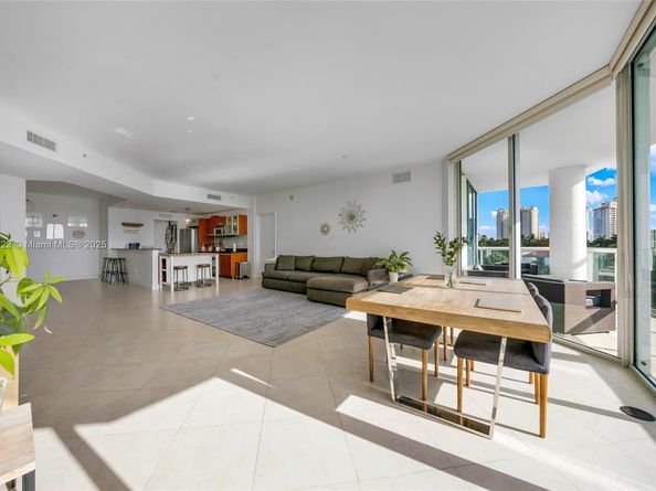 3131 NE 188th St 2506, Aventura FL 33180
