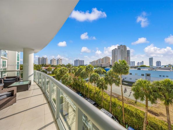 3131 NE 188th St 2506, Aventura FL 33180