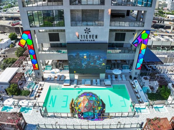20 NE 11 2410, Miami FL 33132