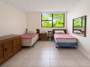 920 NE 169th St 405, North Miami Beach FL 33162