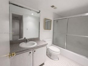 920 NE 169th St 405, North Miami Beach FL 33162