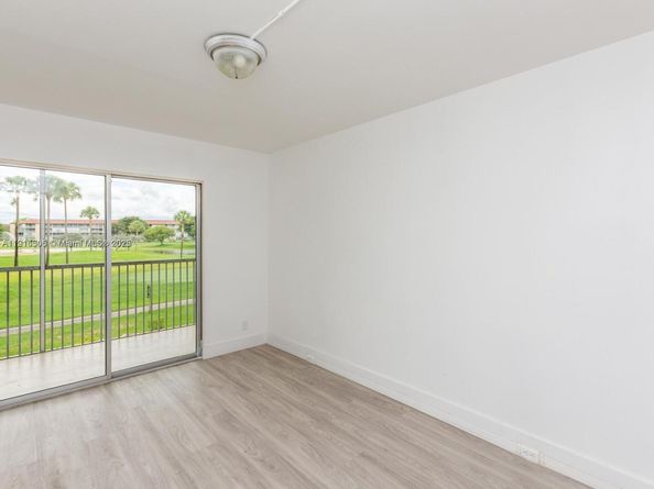 850 SW 133rd Ter 206B, Pembroke Pines FL 33027