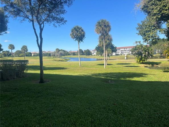 850 SW 133rd Ter 206B, Pembroke Pines FL 33027