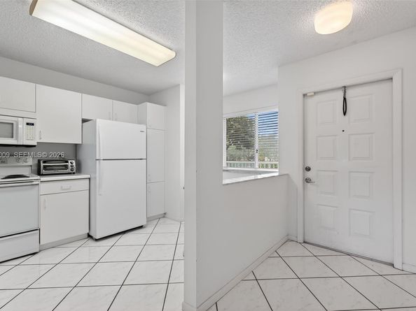 9525 Weldon Cir H205, Tamarac FL 33321