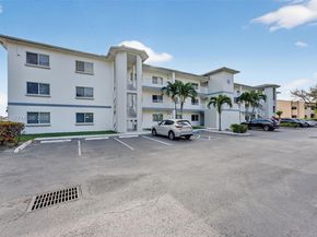 4401 Crystal Lake Dr 101, Deerfield Beach FL 33064