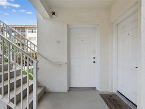 4401 Crystal Lake Dr 101, Deerfield Beach FL 33064