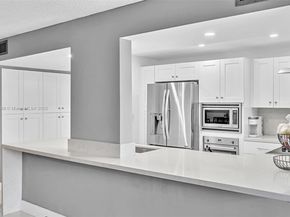 1000 Parkview Dr 329, Hallandale Beach FL 33009