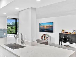 1000 Parkview Dr 329, Hallandale Beach FL 33009