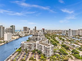 1000 Parkview Dr 329, Hallandale Beach FL 33009