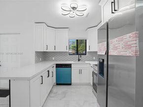 1411 NW 40th St, Miami FL 33142