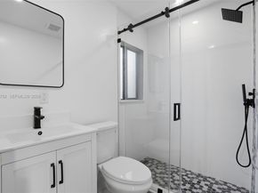 1411 NW 40th St, Miami FL 33142