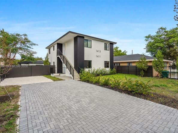 1411 NW 40th St, Miami FL 33142