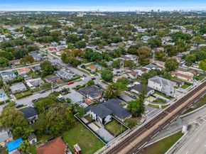 1411 NW 40th St, Miami FL 33142