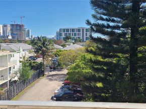 453 SW 2nd St 306C, Miami FL 33130