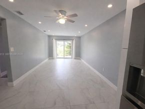 453 SW 2nd St 306C, Miami FL 33130