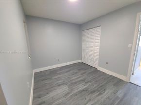 453 SW 2nd St 306C, Miami FL 33130