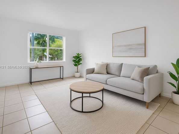 17710 NW 73rd Ave 20120, Hialeah FL 33015