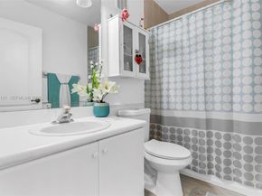 17710 NW 73rd Ave 20120, Hialeah FL 33015